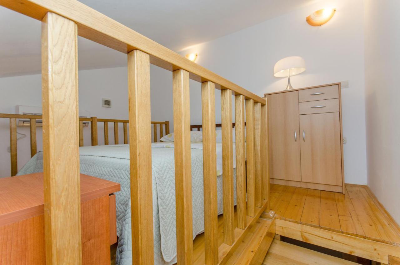 Knezovicapartments *