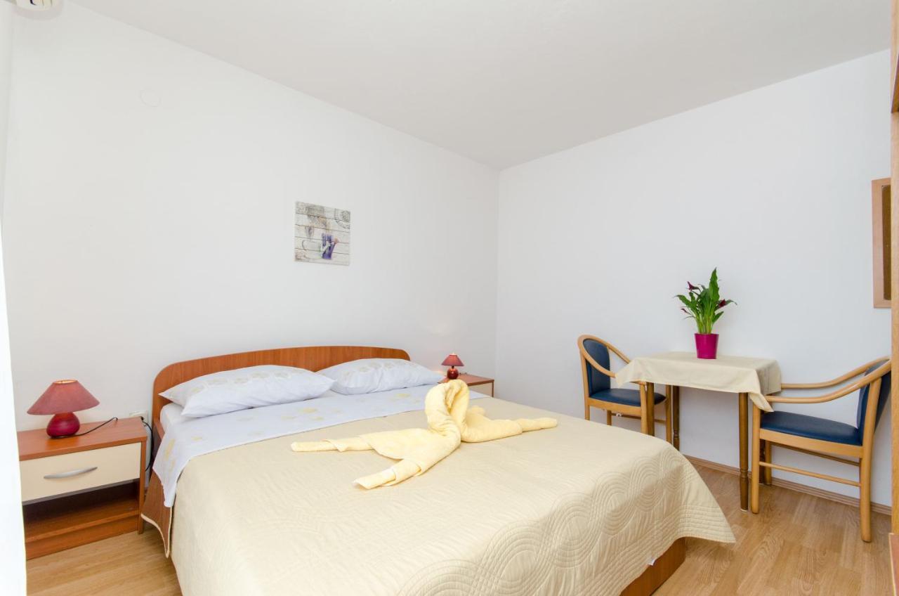 Knezovicapartments *