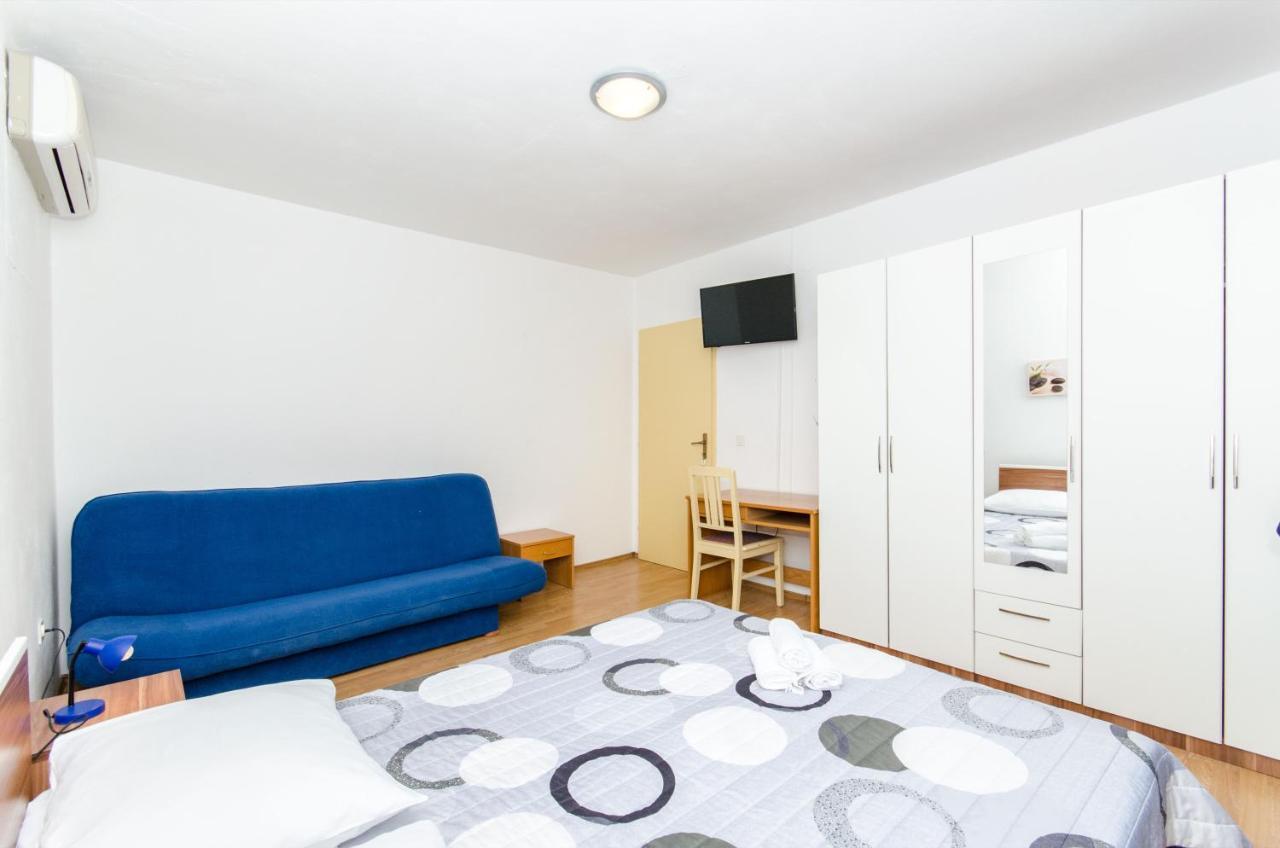 Knezovicapartments Apartman Zivogosce