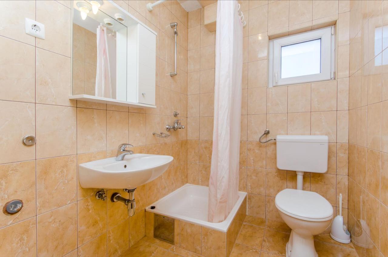 Knezovicapartments *