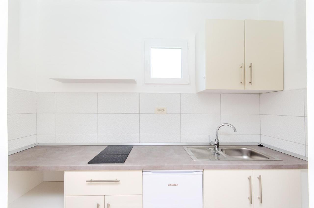 Knezovicapartments Apartment Zivogosce