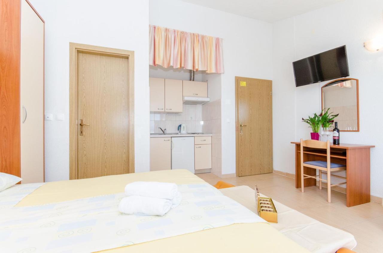 Knezovicapartments Zivogosce
