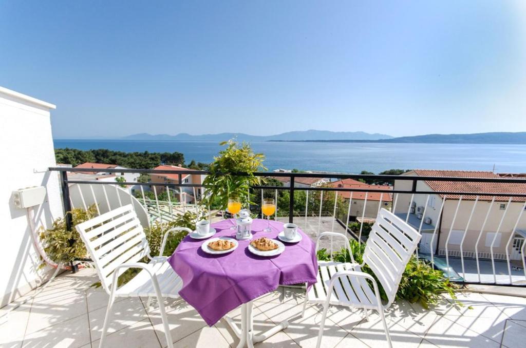 Knezovicapartments * Zivogosce